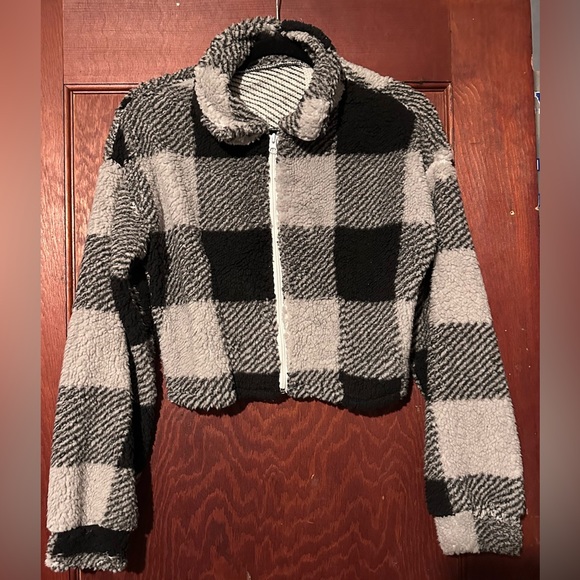 New without tags Plaid Fleece Zip-Up cropped Jacket - Picture 1 of 1